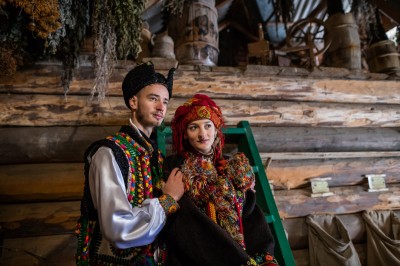Courtship for Hutsul. Image #2