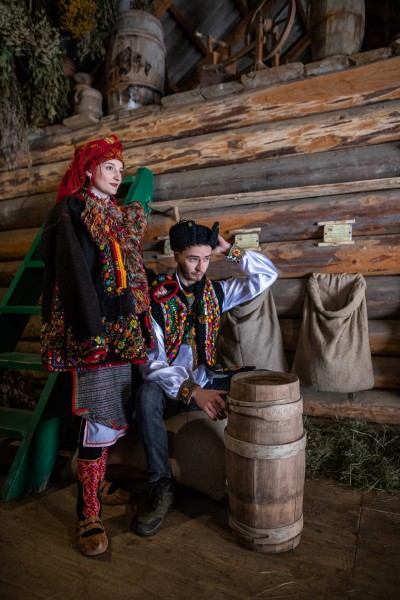 Courtship for Hutsul. Image #8