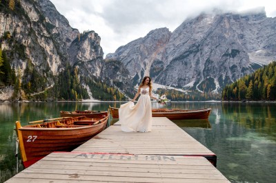 Inna, Lago di Braies Italy