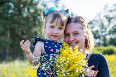Mom and daughter. Image #13