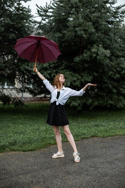 In the rain, Diana. Image #3