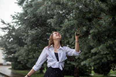 In the rain, Diana. Image #8