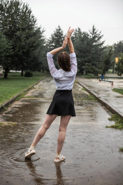 In the rain, Diana. Image #9