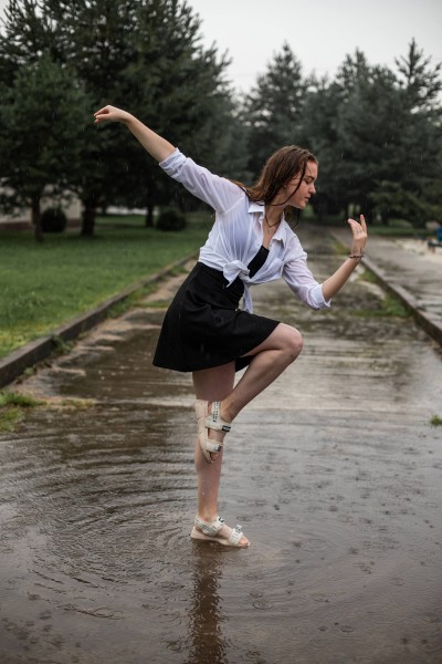 In the rain, Diana. Image #11