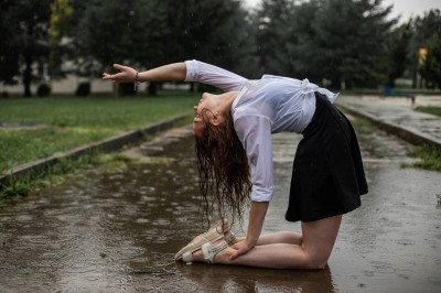 In the rain, Diana. Image #17