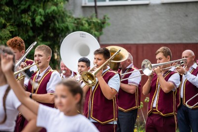"Golden Trumpets" Orchestra and "Cheerleaders". Image #14