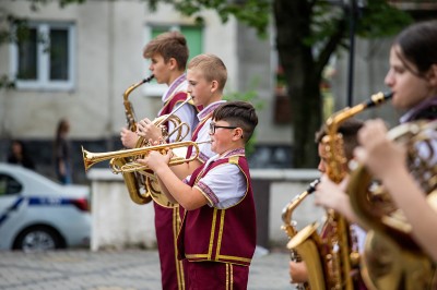 "Golden Trumpets" Orchestra and "Cheerleaders". Image #15