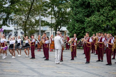 "Golden Trumpets" Orchestra and "Cheerleaders". Image #18
