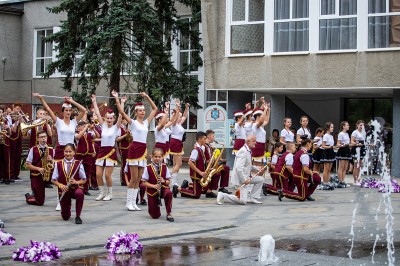 "Golden Trumpets" Orchestra and "Cheerleaders". Image #23