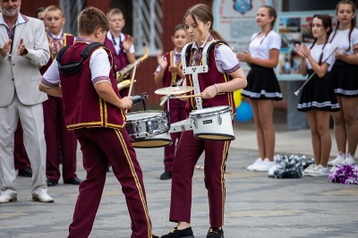"Golden Trumpets" Orchestra and "Cheerleaders". Image #31
