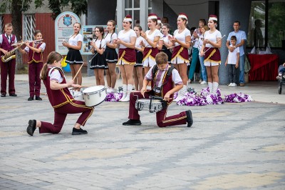 "Golden Trumpets" Orchestra and "Cheerleaders". Image #35
