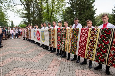 Ukraine's record - the largest embroidered towel (2021). Image #8