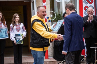 Ukraine's record - the largest embroidered towel (2021). Image #15